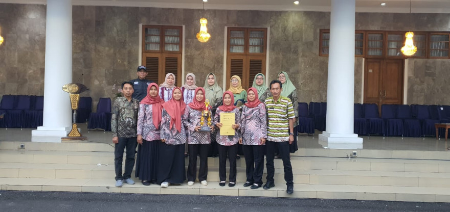 Kontingen Desa Sukajaya Kecamatan Pamarican Berhasil Menjadi Juara Harapan 3 Juara Lomba Cerdas Cermat SILOKAKENCANA